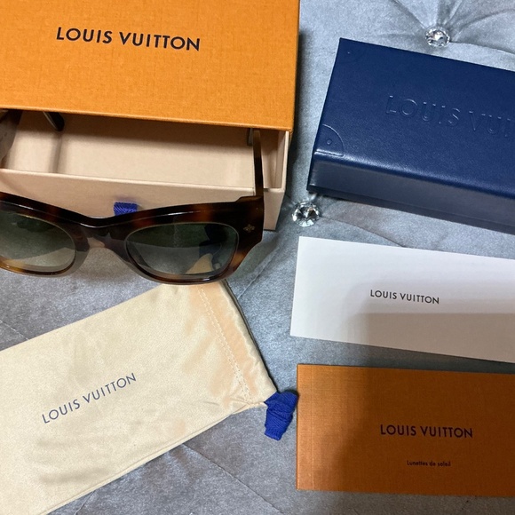 Authentic Louis Vuitton Sunglasses - Picture 2 of 7